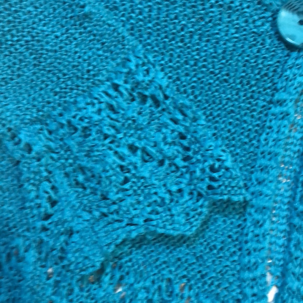 Open weave lightweight cardigan- medium - Picture 2 of 3